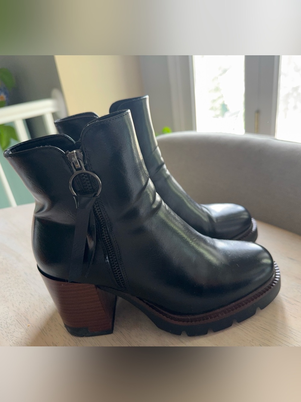 Patrizia Araha black booties 9